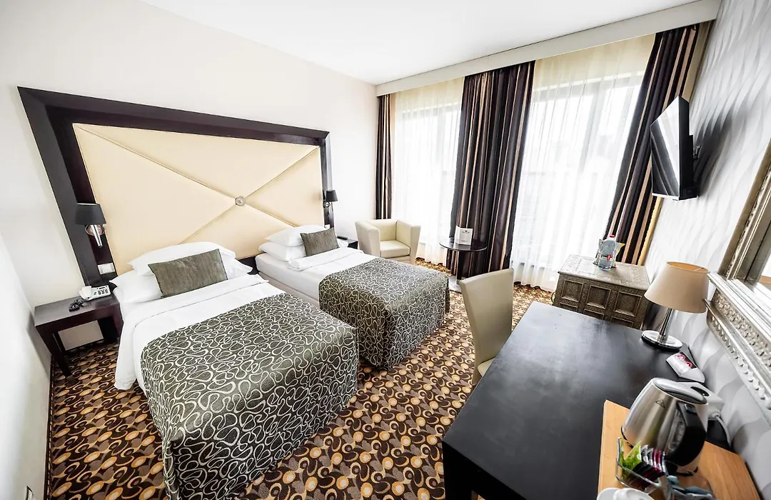 Grandior Hotel Prague-1
